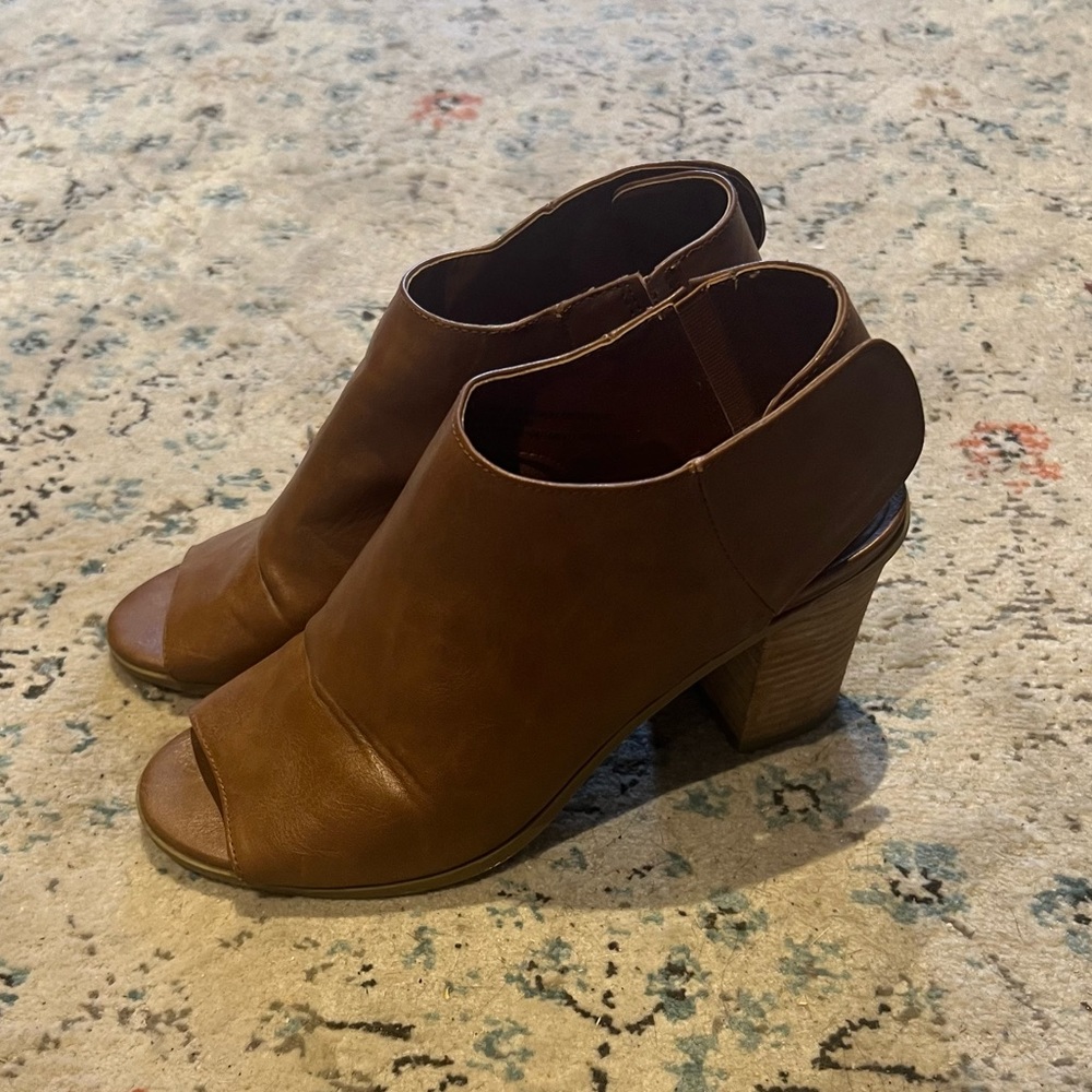 Mossimo peep toe peep heel booties